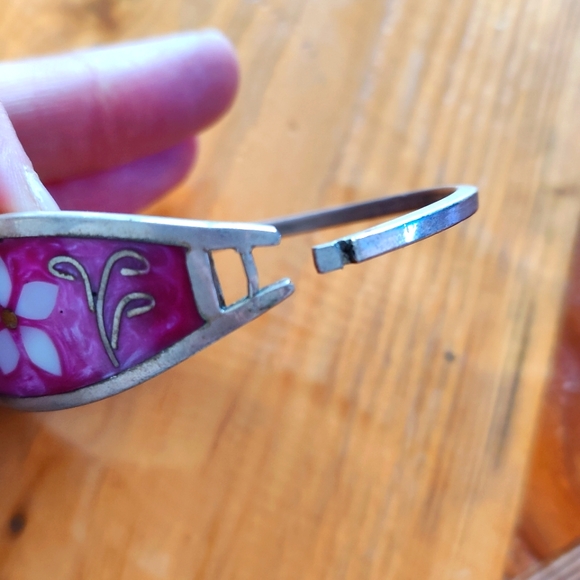 Pink Floral Bracelet 💗🌸 - Picture 3 of 3